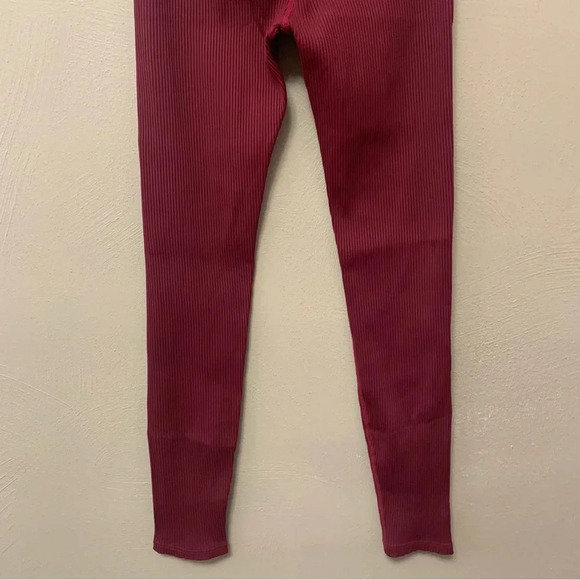 Carbon38 Ribbed 7/8 Legging in Red Size Small - Picture 10 of 12